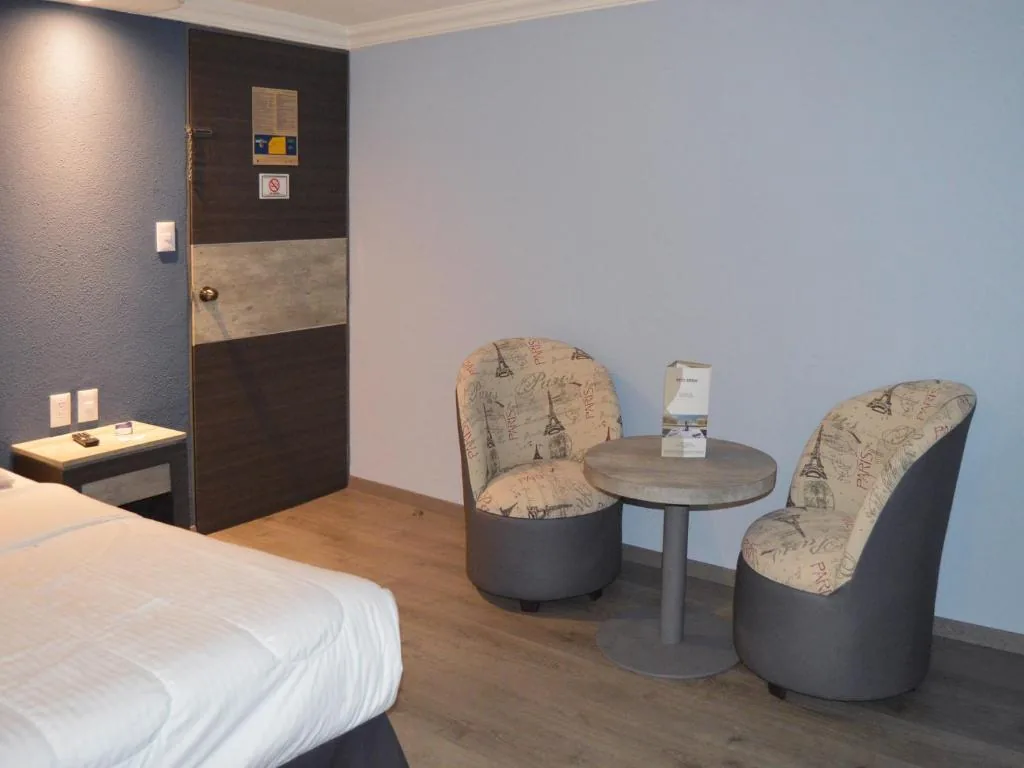 Habitación Cuádruple Estándar — Hotel Seoul